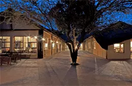 Bushfellows Game Lodge & Conference Centre