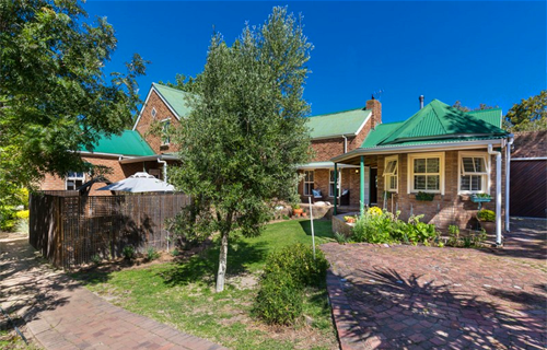 Rustic Manor Guest House & Retreat