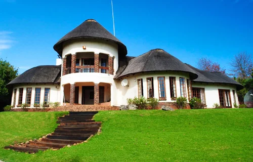 Maclear Manor Guest House