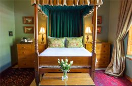 Dutch Manor Antique Hotel